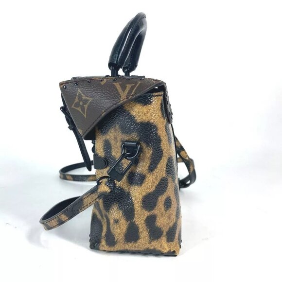 LOUIS VUITTON M43001 Monogram Reverse Camera box 2WAY bag Shoulder Bag - Picture 4 of 16